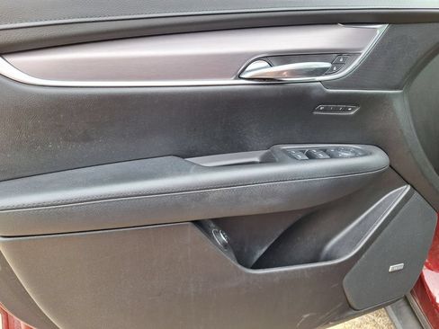 Used 2017 Cadillac XT5 Luxury w/ Driver Awareness Package FWD image 31