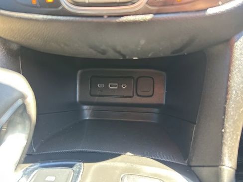 Used 2024 Chevrolet Equinox LT AWD/4WD image 32