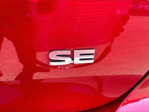 Used 2025 Mitsubishi Outlander SE AWD/4WD image 8