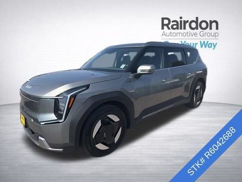 Used 2024 Kia EV9 Wind AWD/4WD image 3