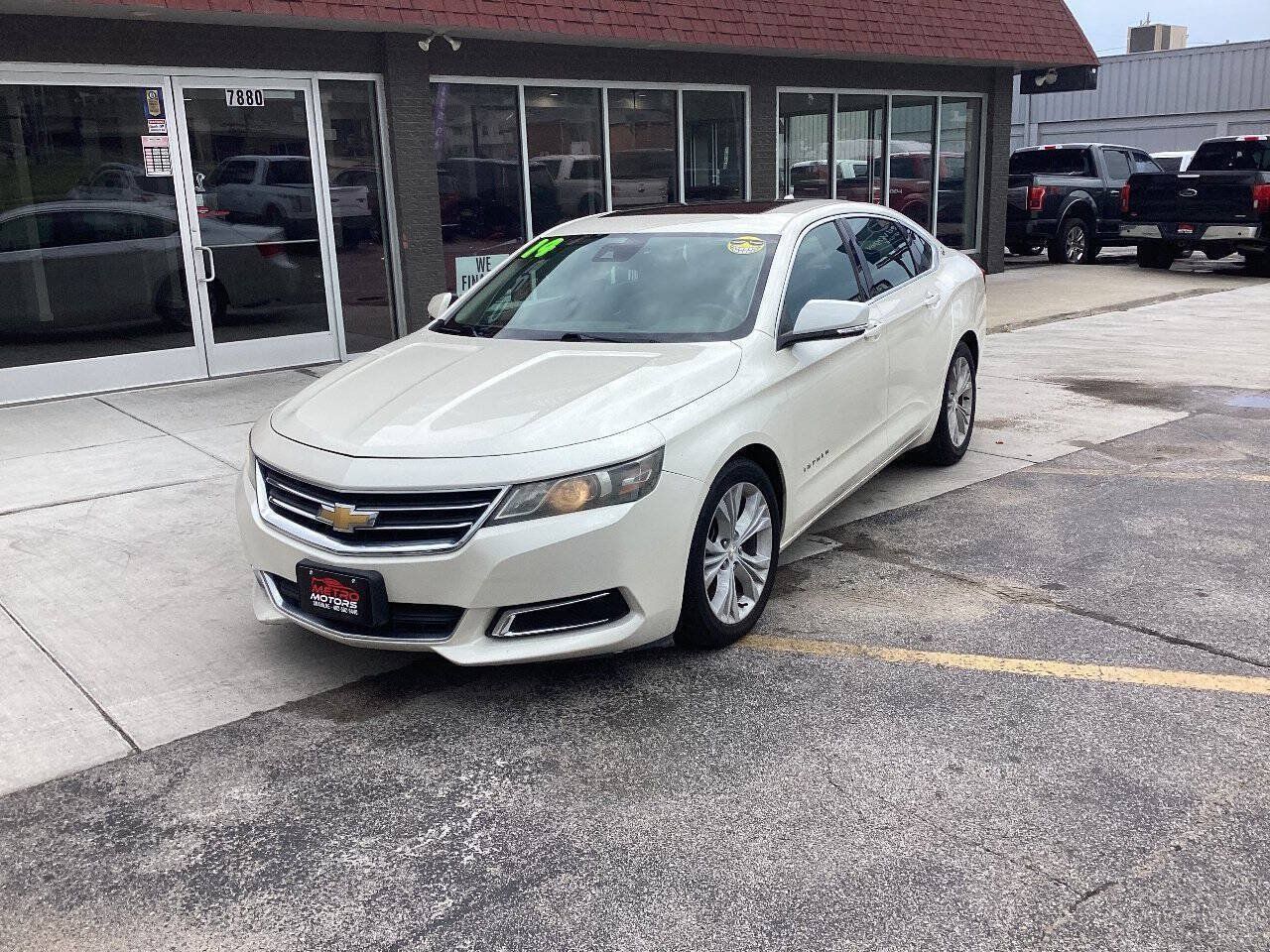 Used 2014 Chevrolet Impala LT w/ Premium Seating Package FWD image 2