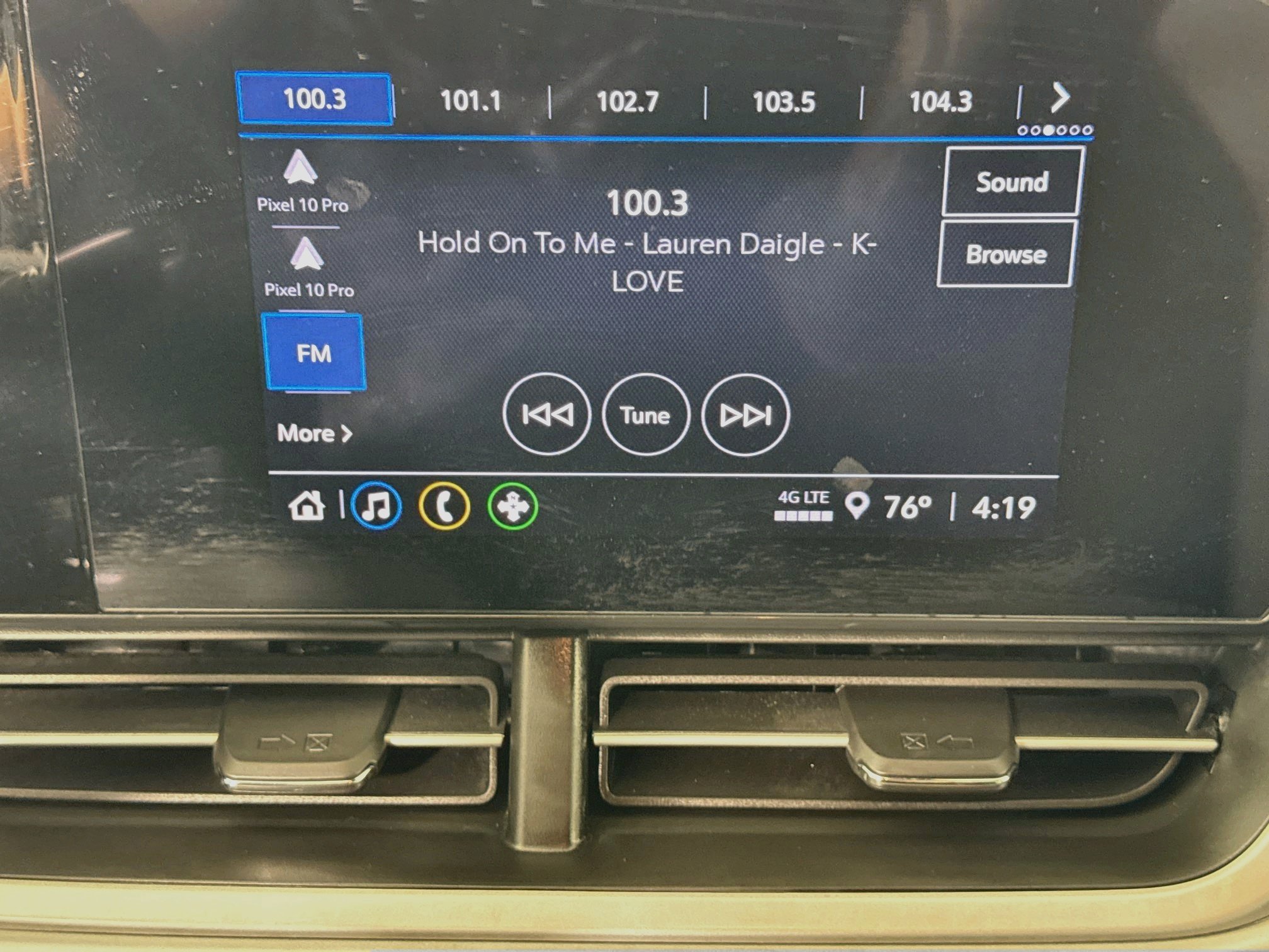 Used 2024 Chevrolet Trax RS FWD image 17