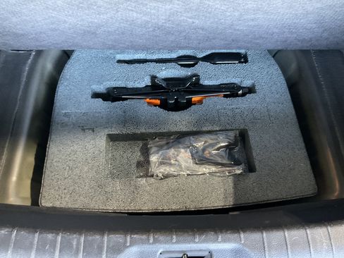 Used 2023 Nissan Altima 2.5 SR image 39