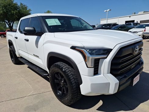 Used 2024 Toyota Tundra SR5 w/ SR5 Convenience Package AWD/4WD image 8