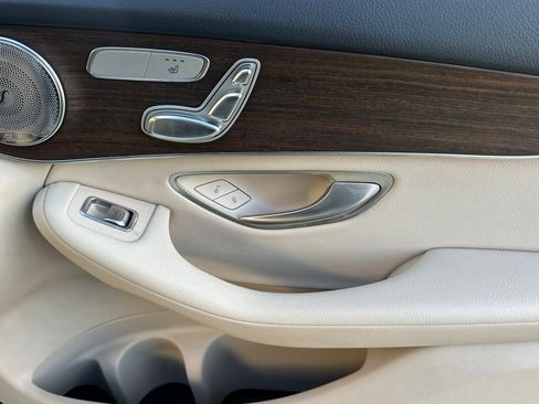 Certified 2022 Mercedes-Benz GLC 300 image 34