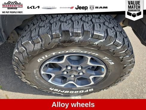 Used 2023 Jeep Wrangler Unlimited Rubicon 4xe w/ Cold Weather Group AWD/4WD image 19