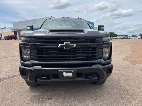 New 2026 Chevrolet Silverado 2500 Custom w/ Custom Value Package AWD/4WD image 9