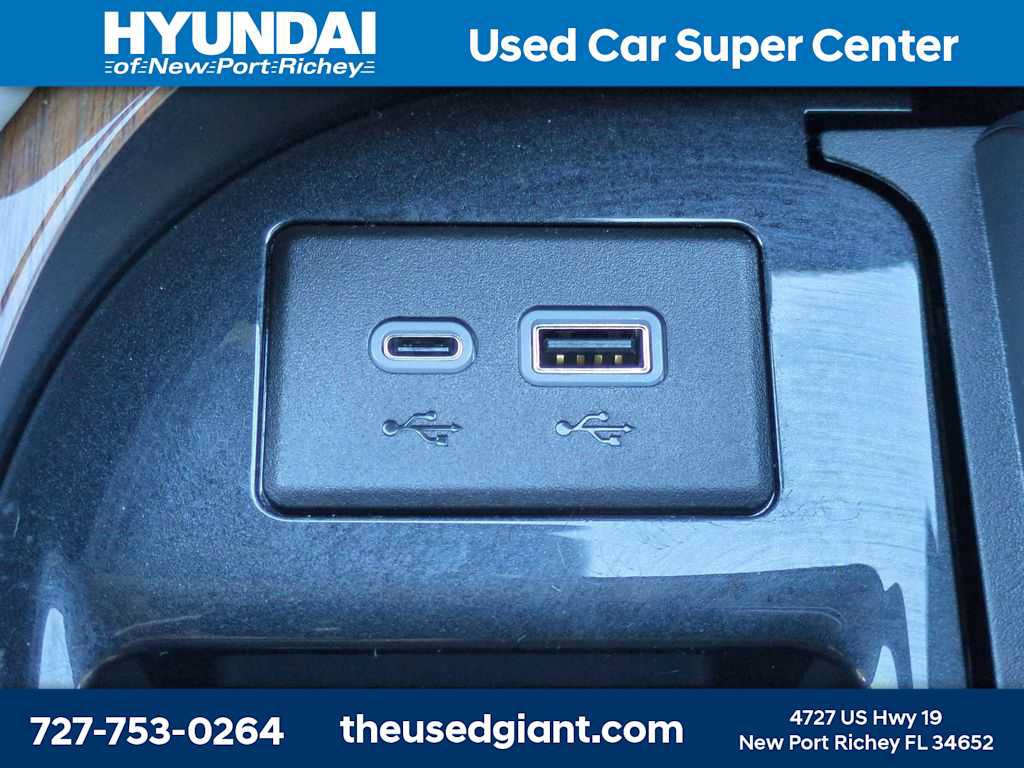 Used 2024 Cadillac Escalade Premium Luxury Platinum w/ Heavy-Duty Trailer Package AWD/4WD image 27