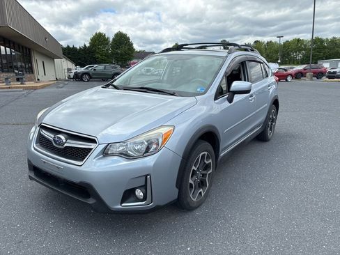 Used 2016 Subaru Crosstrek 2.0i Premium w/ Moonroof Package AWD/4WD image 2