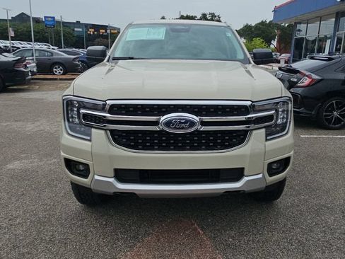 Used 2025 Ford Ranger XLT w/ FX4 Off-Road Package AWD/4WD image 2