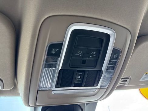 Used 2021 RAM 1500 Laramie AWD/4WD image 30