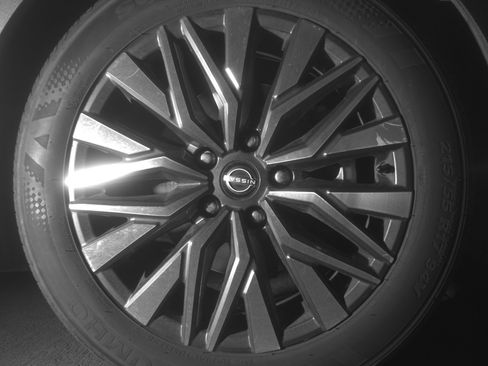 Used 2025 Nissan Altima 2.5 SV image 13