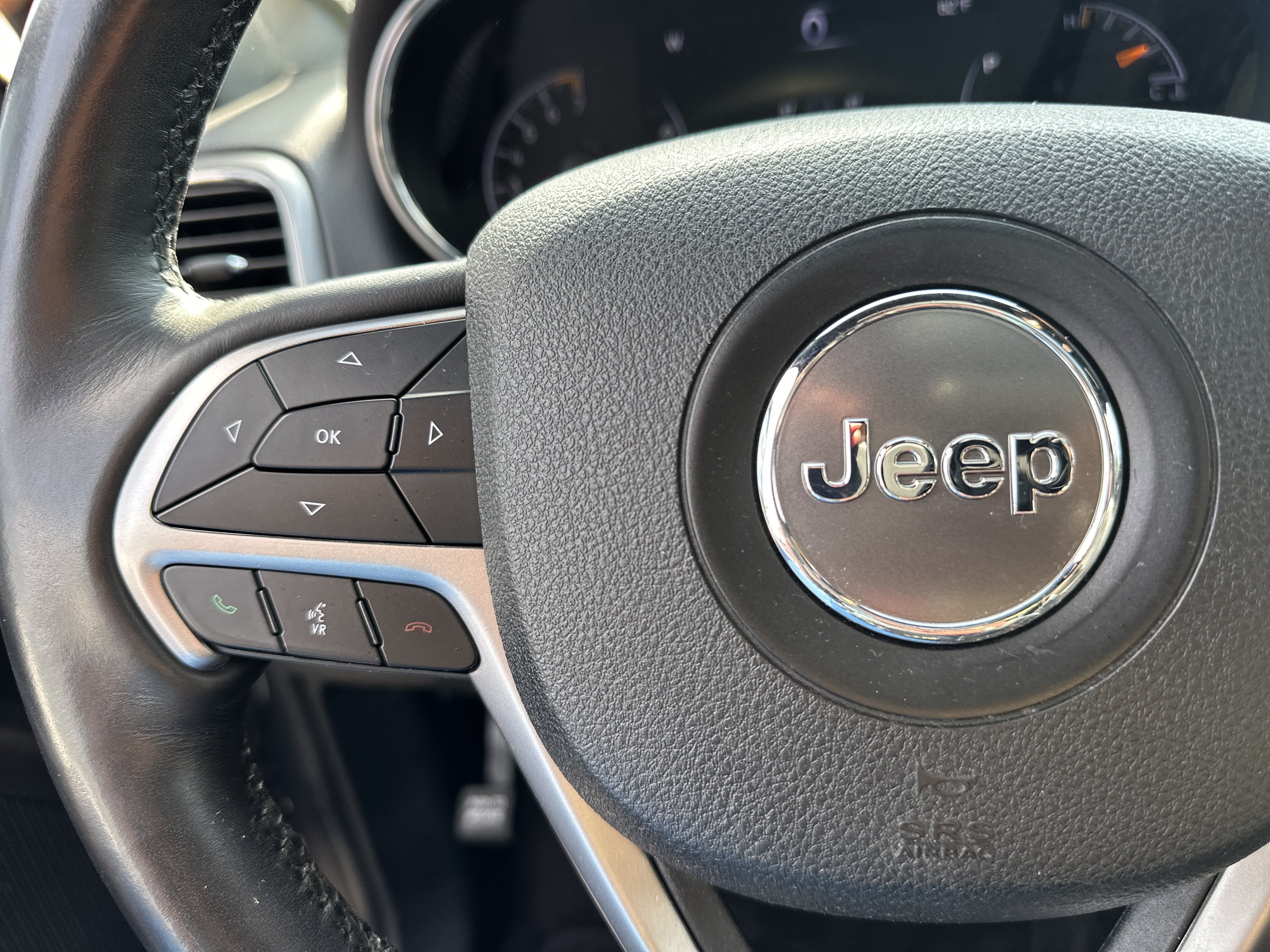 Used 2018 Jeep Grand Cherokee Limited w/ Luxury Group II RWD image 26