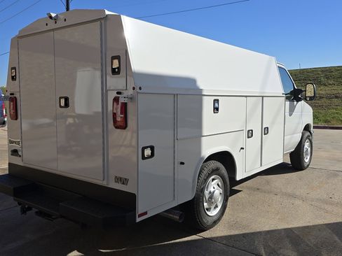 New 2025 Ford E-350 and Econoline 350 Super Duty w/ Power Equipment Group image 8