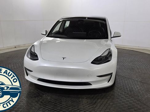 Used 2021 Tesla Model 3 Standard Range Plus RWD image 2