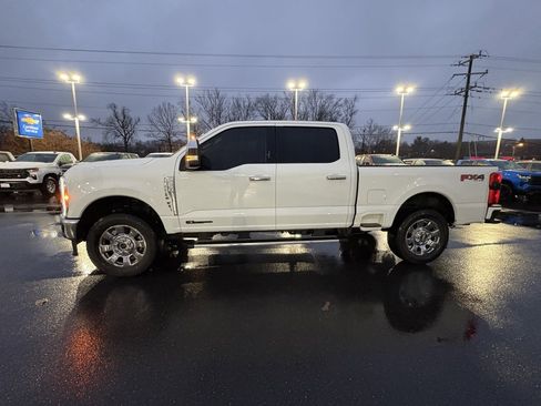 Used 2024 Ford F250 XLT w/ FX4 Off-Road Package image 5