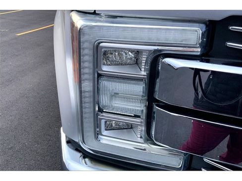 Used 2017 Ford F350 Lariat w/ Lariat Ultimate Package image 30