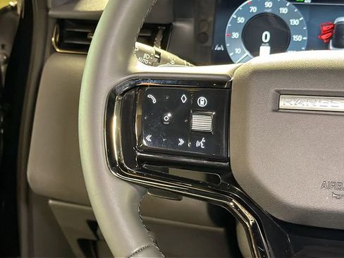 Used 2024 Land Rover Range Rover Evoque Dynamic SE image 22