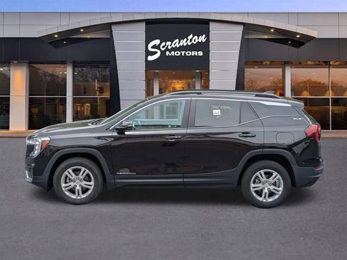 Used 2023 GMC Terrain SLE w/ Driver Convenience Package AWD/4WD image 2