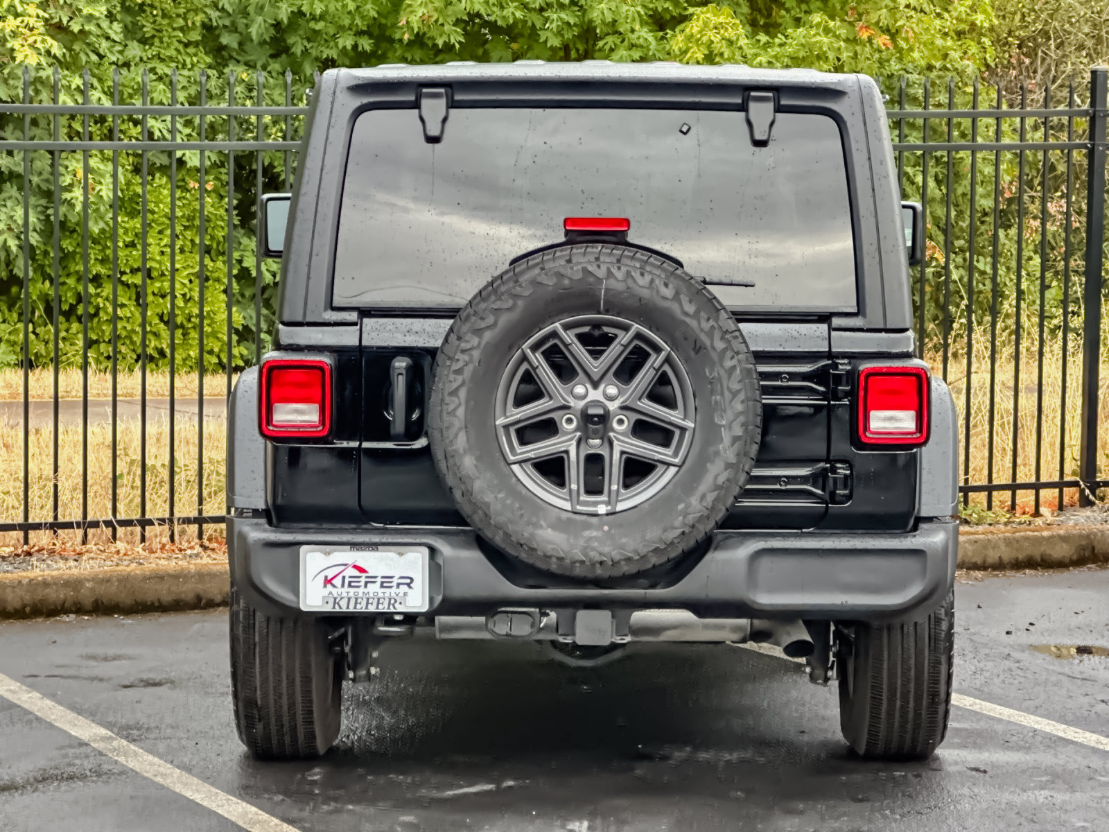 Used 2026 Jeep Wrangler Sport AWD/4WD image 4