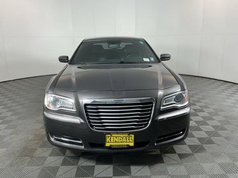 Used 2014 Chrysler 300 RWD image 2