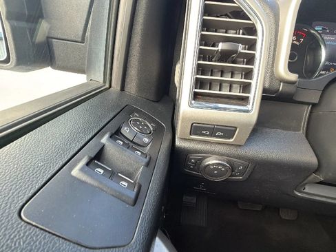 Used 2015 Ford F150 Lariat w/ Equipment Group 502A Luxury AWD/4WD image 82