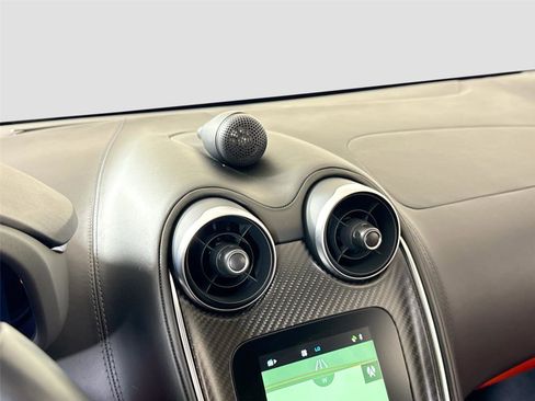 Used 2019 McLaren 600LT image 18
