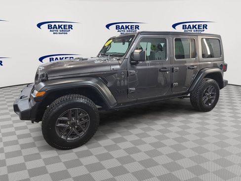 Used 2024 Jeep Wrangler Sport S image 6