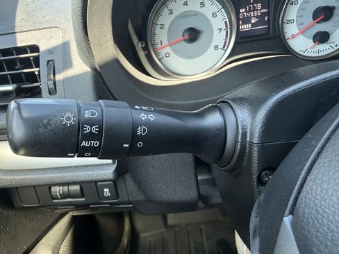 Used 2013 Subaru Impreza 2.0i Limited image 28