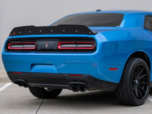 Used 2015 Dodge Challenger R/T w/ Quick Order Package 28B R/T RWD image 12
