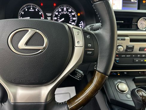 Used 2014 Lexus ES 350 w/ Luxury Package FWD image 27