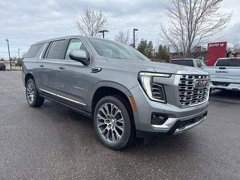 New 2026 GMC Yukon XL Denali w/ Denali Reserve Package AWD/4WD image 5