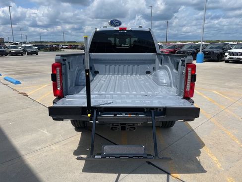 New 2025 Ford F250 Lariat w/ Lariat Ultimate Package AWD/4WD image 8