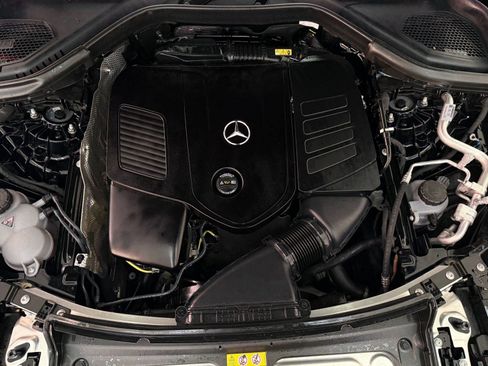 Used 2025 Mercedes-Benz GLC 350e 4MATIC image 32