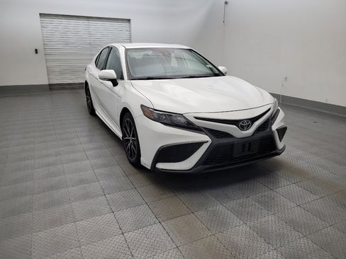 Used 2023 Toyota Camry SE FWD image 13