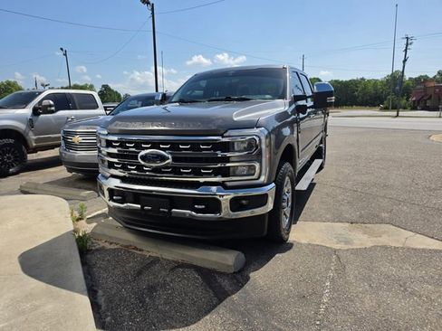 Used 2024 Ford F250 Lariat w/ Lariat Ultimate Package AWD/4WD image 1