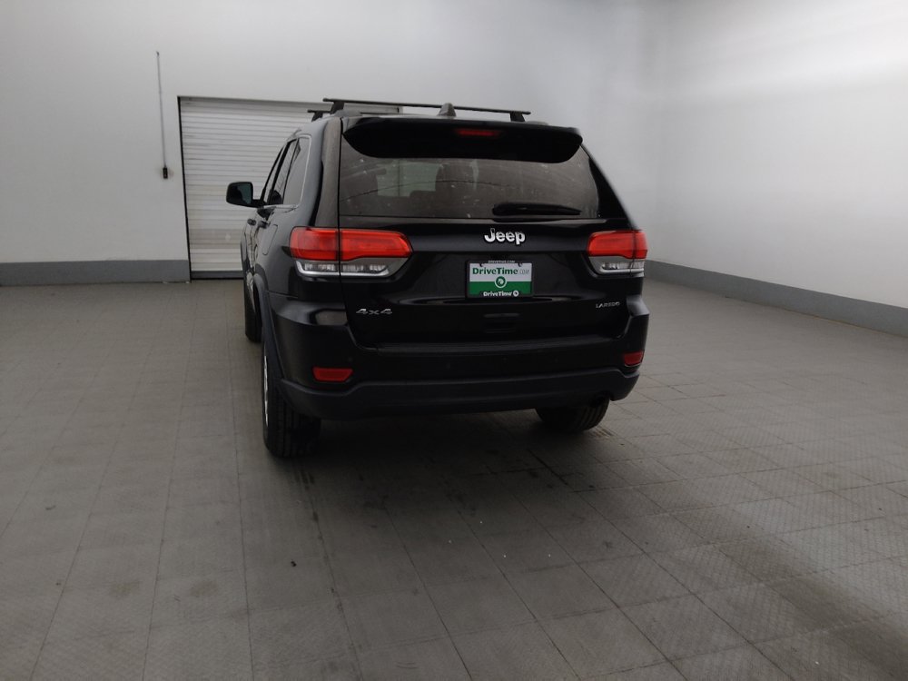 Used 2019 Jeep Grand Cherokee Laredo AWD/4WD image 6
