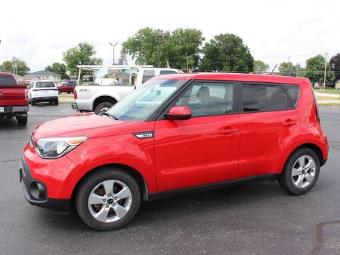 Used 2019 Kia Soul w/ Option Group 020 FWD image 1