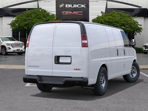 New 2026 GMC Savana 2500 RWD image 6