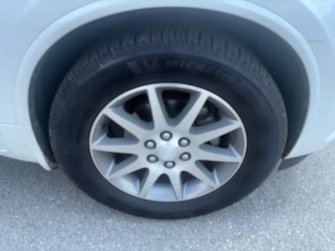 Used 2017 Buick Enclave Leather FWD image 25