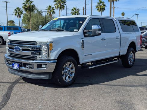 Used 2017 Ford F250 Lariat image 5