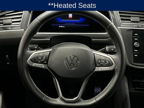 Used 2023 Volkswagen Tiguan SE image 7