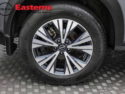 Used 2022 Nissan Rogue SV AWD/4WD image 30