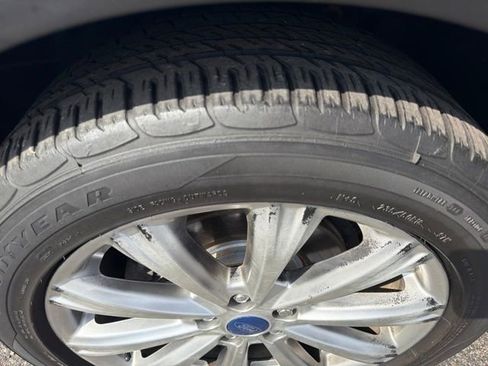 Used 2017 Ford Escape Titanium image 27