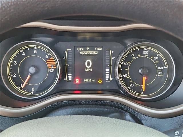 Used 2018 Jeep Cherokee Latitude FWD image 11