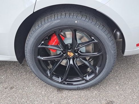 New 2026 Porsche Macan GTS image 13