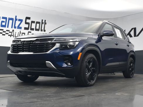 Certified 2026 Kia Seltos EX w/ EX Sunroof Package FWD image 17