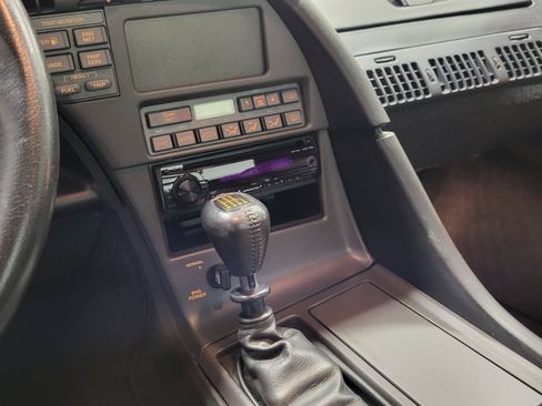 Used 1991 Chevrolet Corvette ZR1 image 12