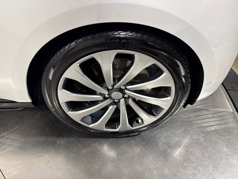 Used 2023 Land Rover Range Rover Autobiography image 14