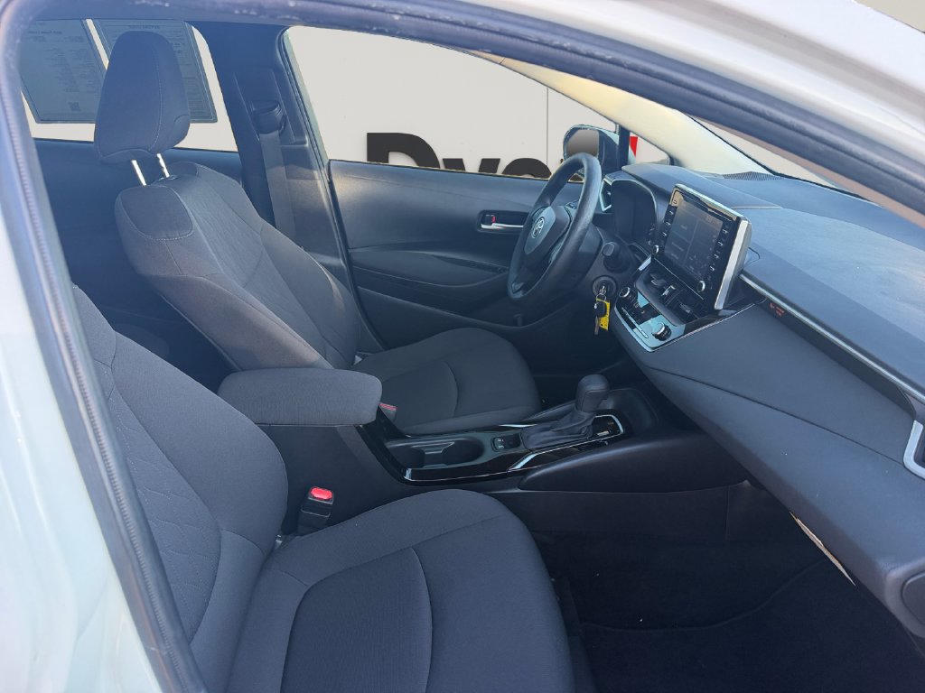 Used 2020 Toyota Corolla LE FWD image 16